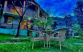 Munnar Tea Estate Cottage And Resort - Away From City Hustle